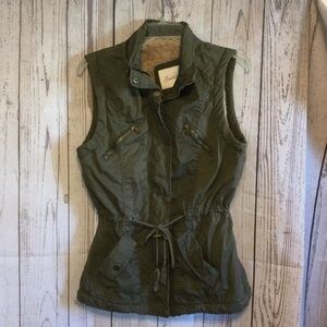 Snobbish Fur Lined Women's Olive Winter Vest Size Medium